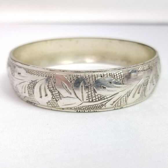 Vintage Silver Tone Bangle Bracelet, Etched Leaf Design Stacking Estate Unsigned - Picture 5 of 6
